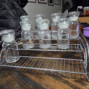 Spice rack with 8 spice jars